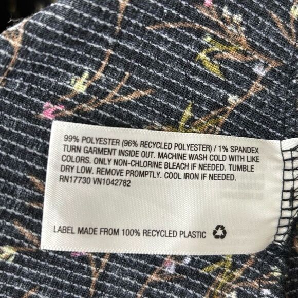 Ava & Viv 3X V-neck black & floral print lantern sleeve pockets - Picture 8 of 8